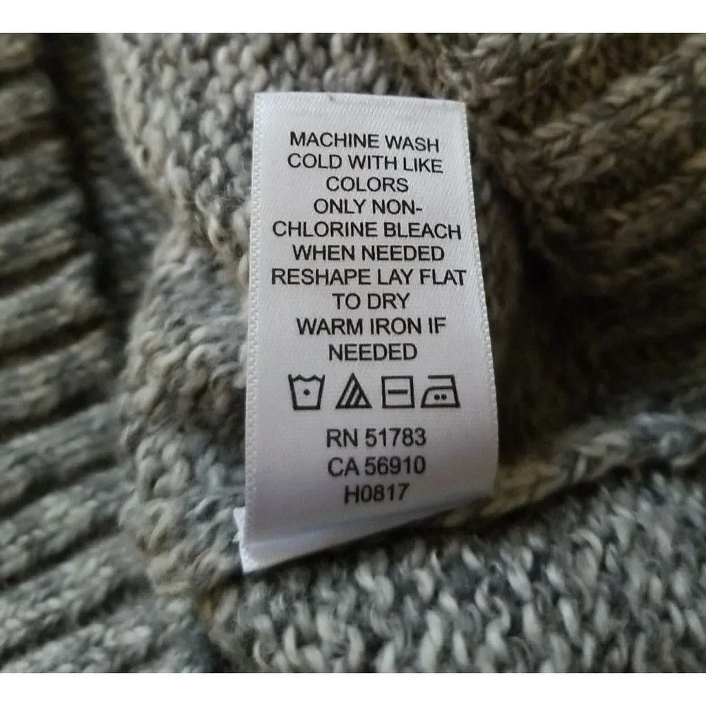 Maurices Sweater Womens Size Medium Gray Yellow Geometric Print Pullover